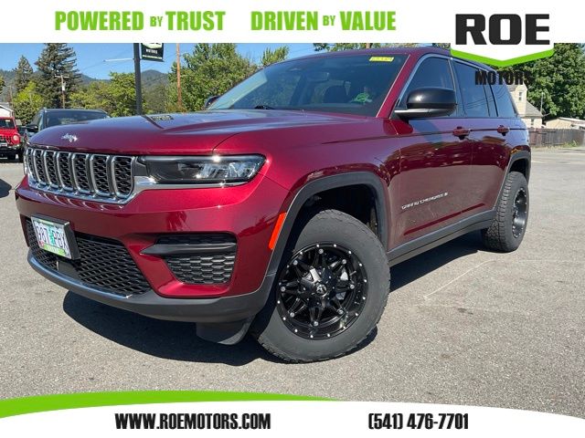 2023 Jeep Grand Cherokee Laredo